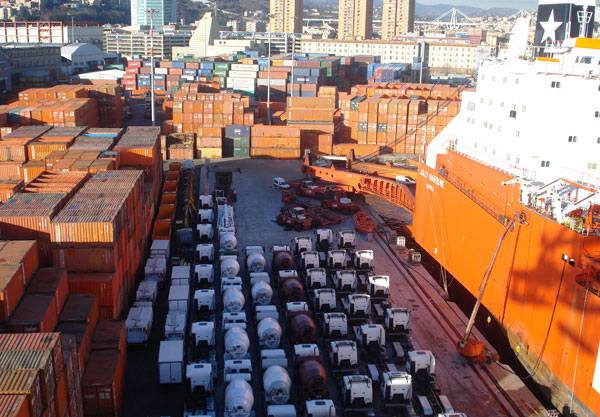 Cross-border EU vehicle transport coordinated by ACS freight forwarders in Munich